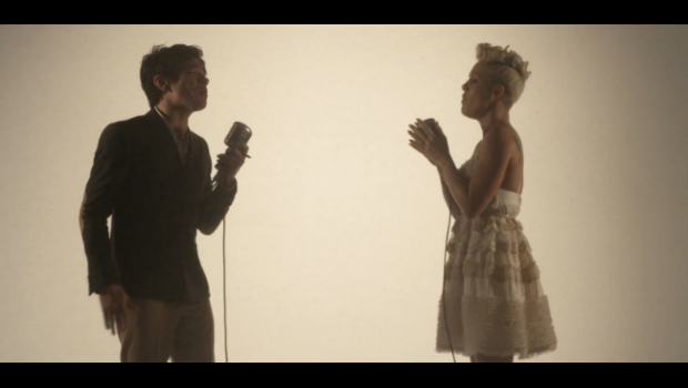 Pink Feat Nate Ruess Just Give Me A Reason Recensione Critica