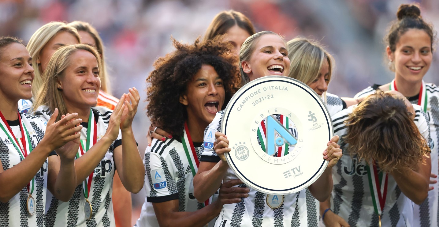 In mostra cinquant'anni di calcio femminile - TVS