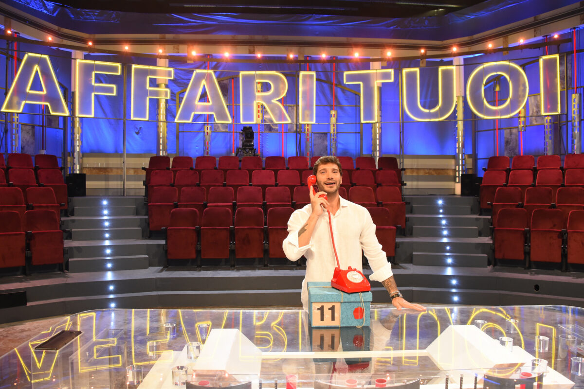 Stefano De Martino a giugno proverà su Rai1 l’alternativa ad Affari tuoi (Retroscena TvBlog)