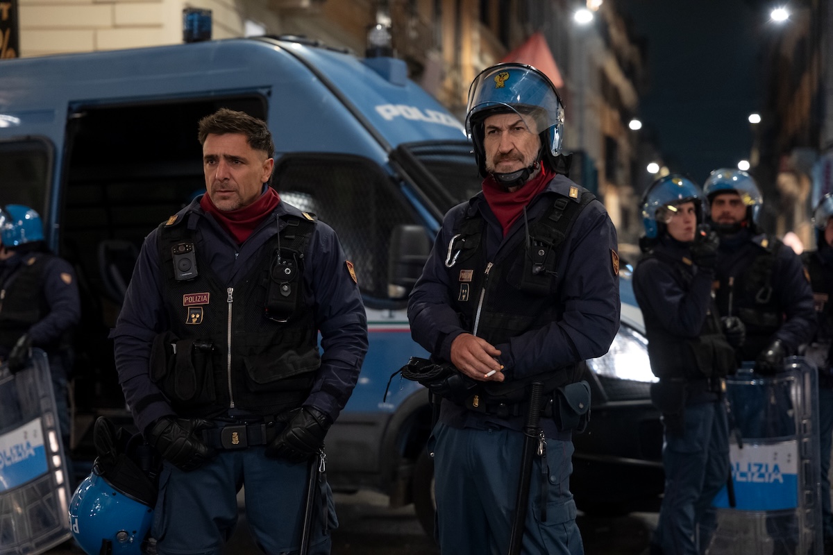 ACAB, la serie Netflix: uscita, cast, trama e location dell’adattamento dell’omonimo romanzo