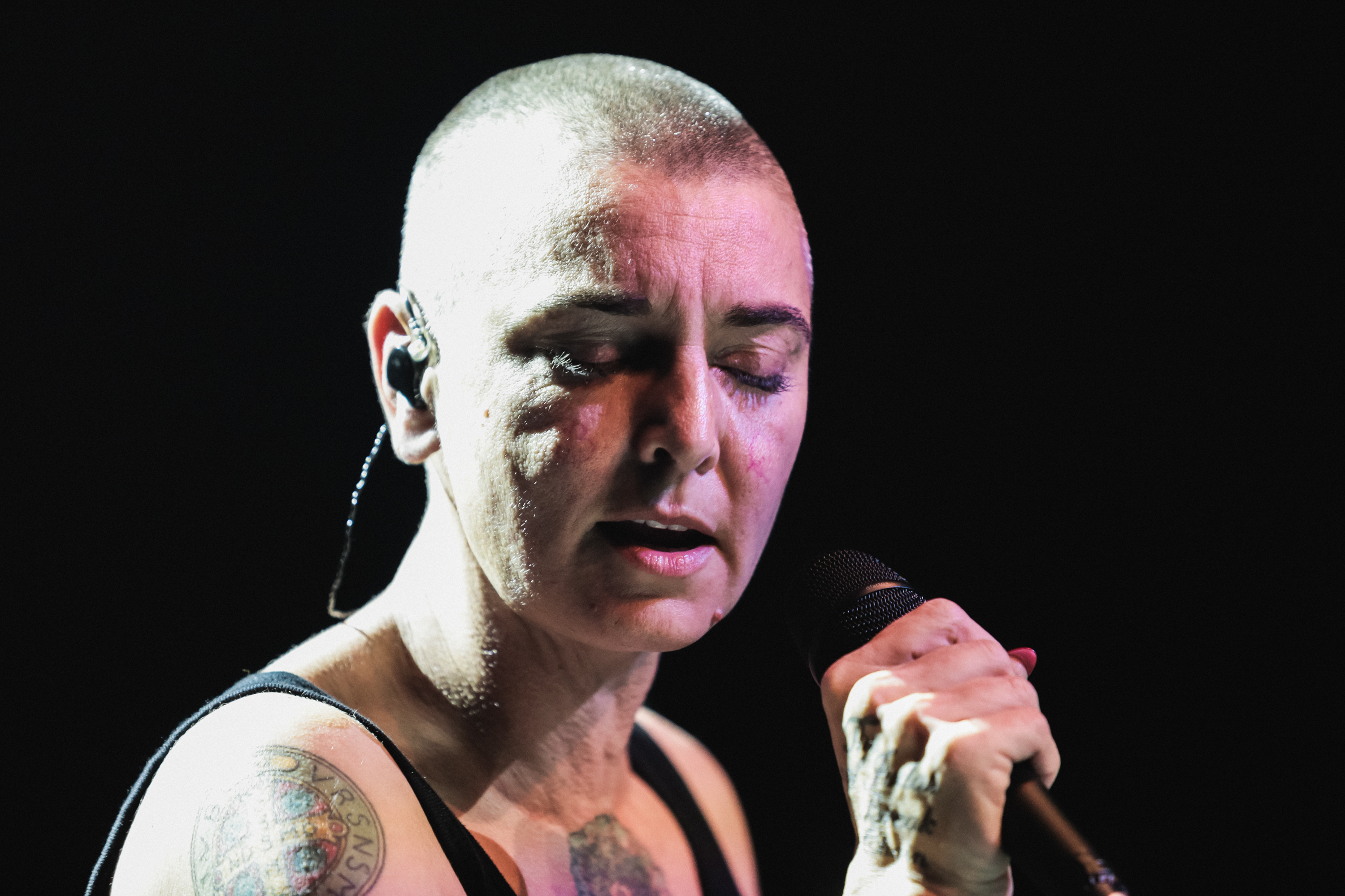 Sinead o connor. Шинейд о Коннор. Певица Шинейд о'Коннор. Ирландская певица Шинейд о Коннор. Шинейд о Коннор сейчас.